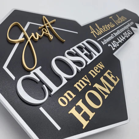 REAL ESTATE AGENT KEY PHOTO PROP, CLOSING KEY PROP