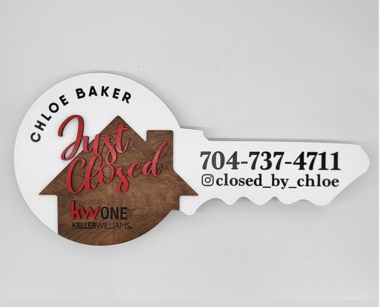 REAL ESTATE AGENT KEY PHOTO PROP, CLOSING KEY PROP