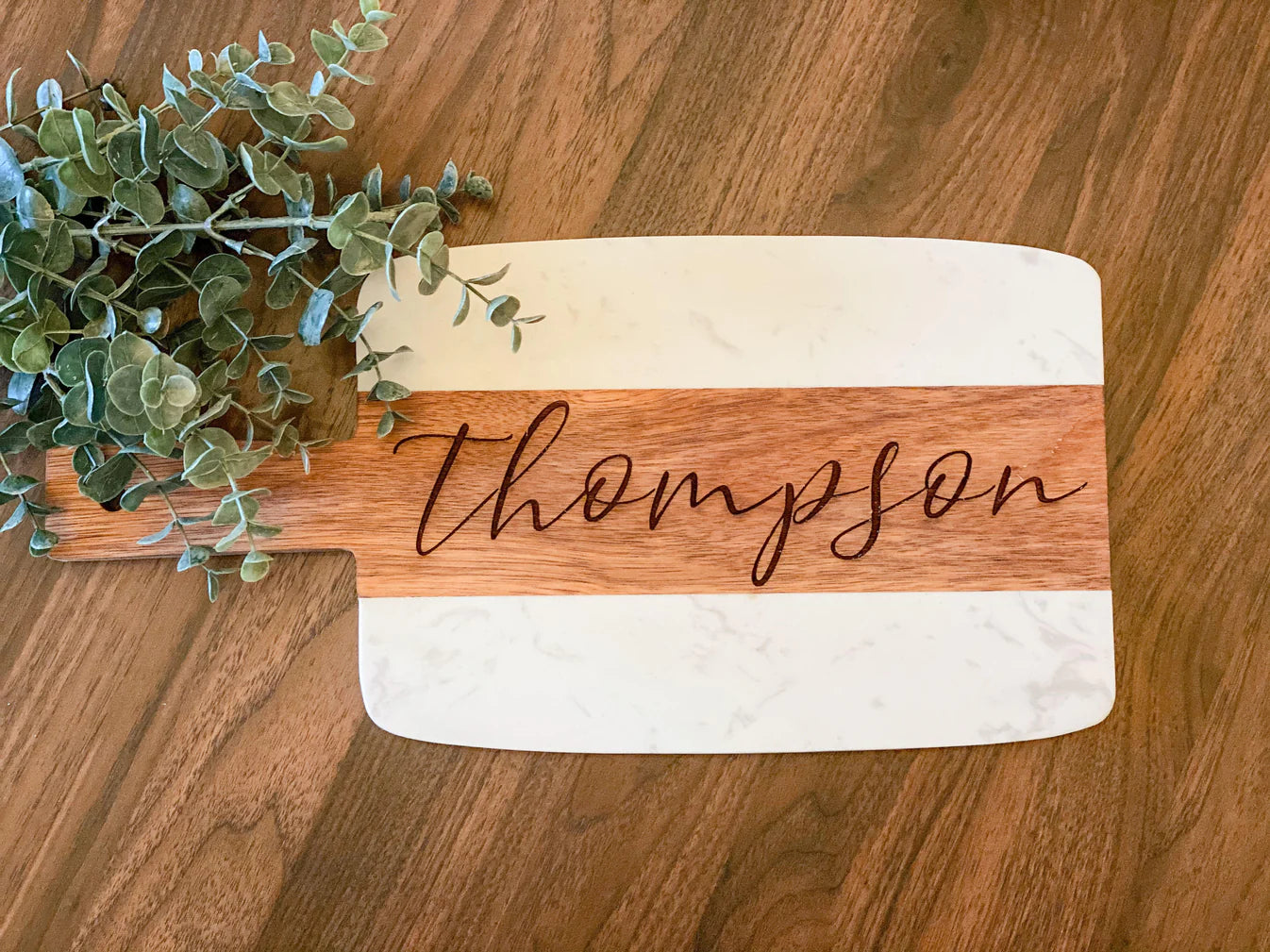 PERSONALIZED ACACIA AND MARBLE SERVING BOARD