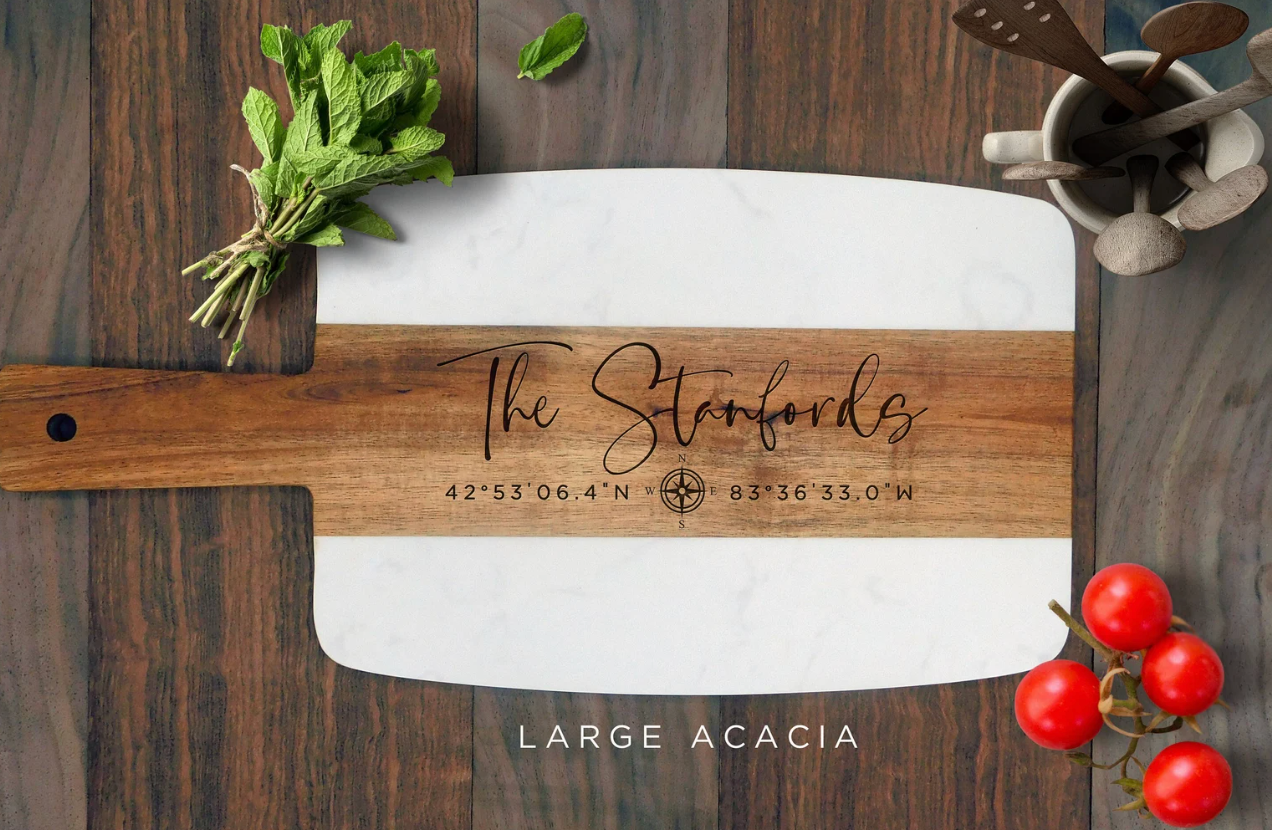 PERSONALIZED ACACIA AND MARBLE SERVING BOARD